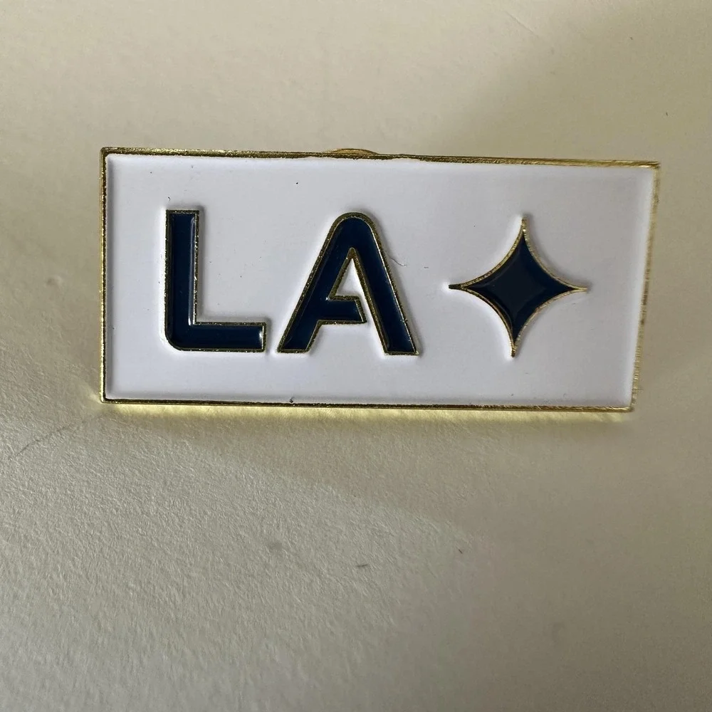 LA Galaxy Pin Button One Size White MLS Soccer LA Logo Supporter Enamel RARE